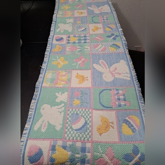 Light Up Easter Bunny & Table Runner - Picture 4 of 4